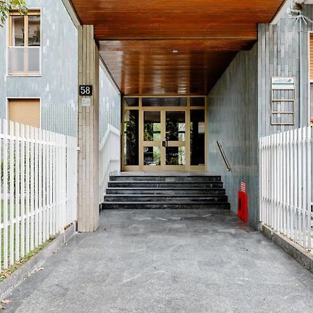 Luxury 2 Bedroom Apartament, Close To San Siro, Fiera And 10 Min Metro To Duomo Milan Luaran gambar