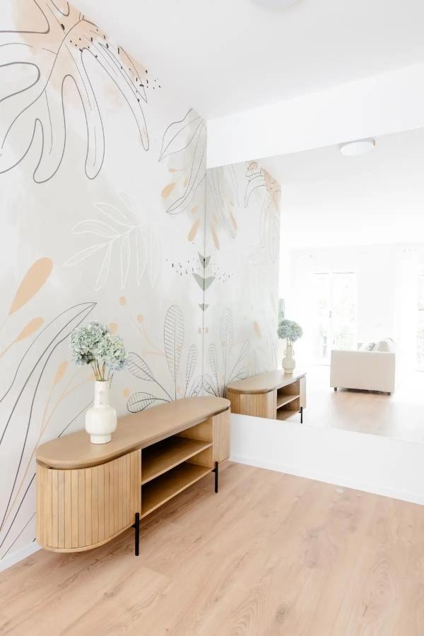 Luxury 2 Bedroom Apartament, Close To San Siro, Fiera And 10 Min Metro To Duomo Milan Luaran gambar