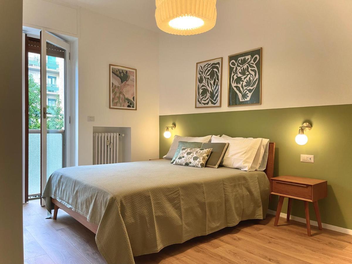 Luxury 2 Bedroom Apartament, Close To San Siro, Fiera And 10 Min Metro To Duomo Milan Luaran gambar